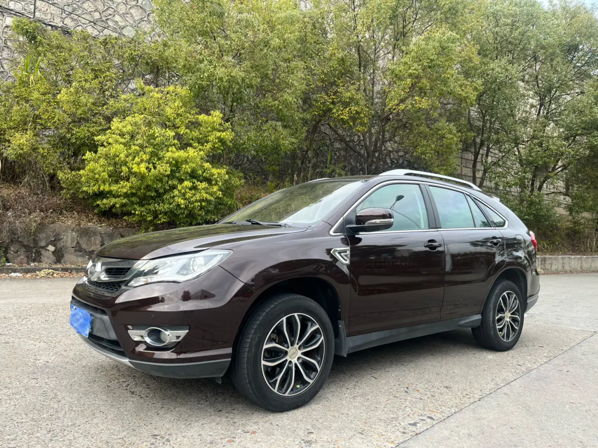 BYD S7  из Китая