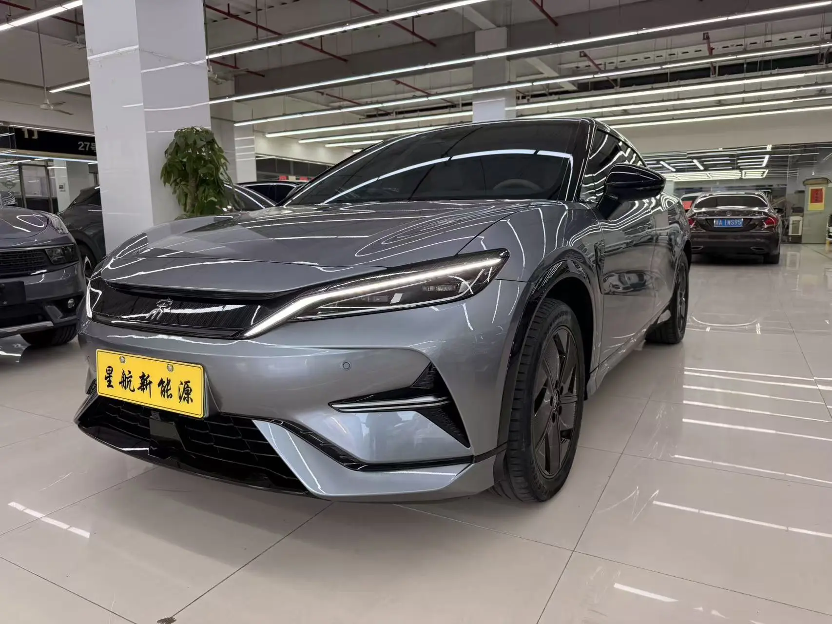 BYD Song L EV  из Китая