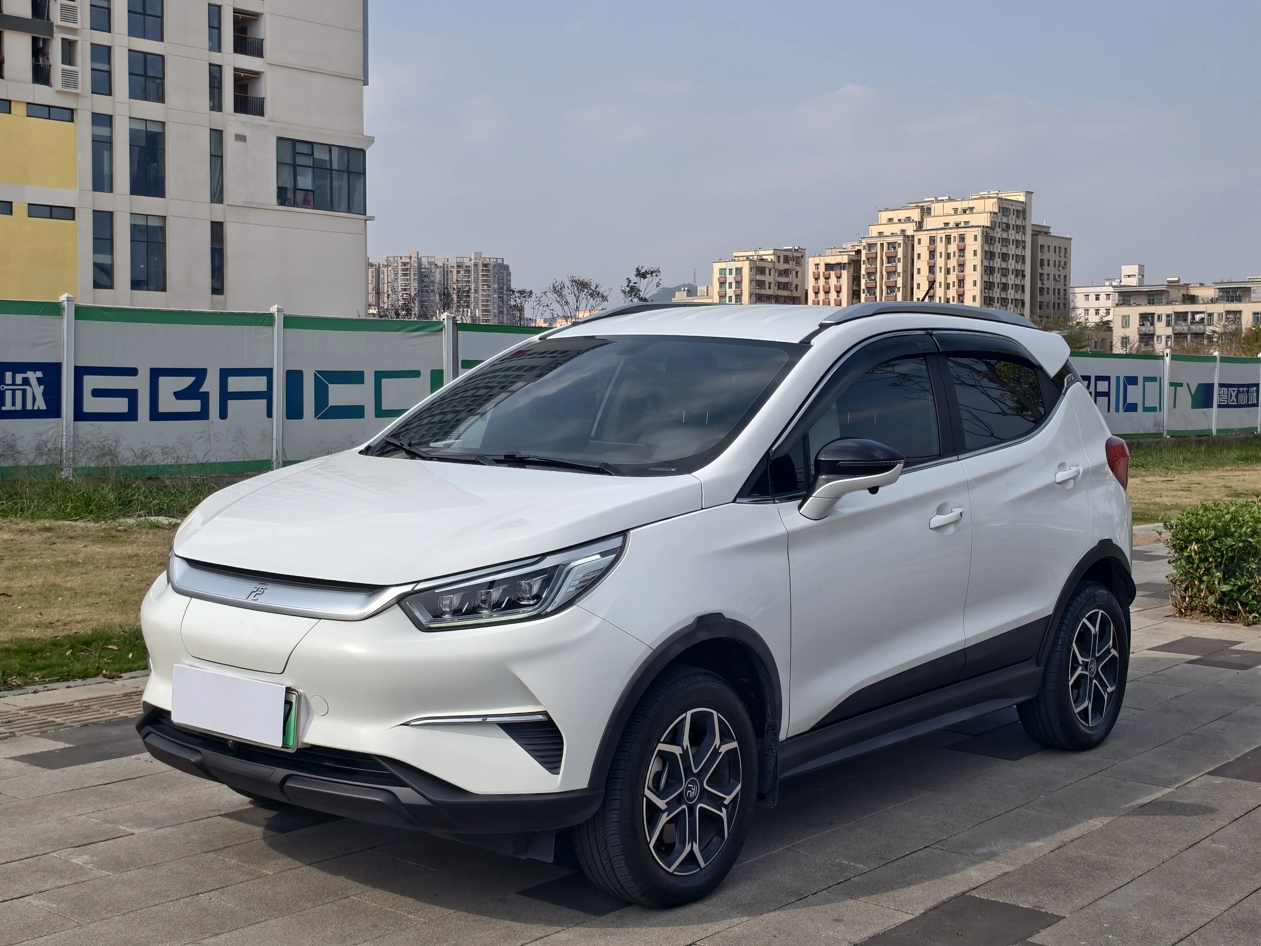 BYD Yuan Pro  из Китая