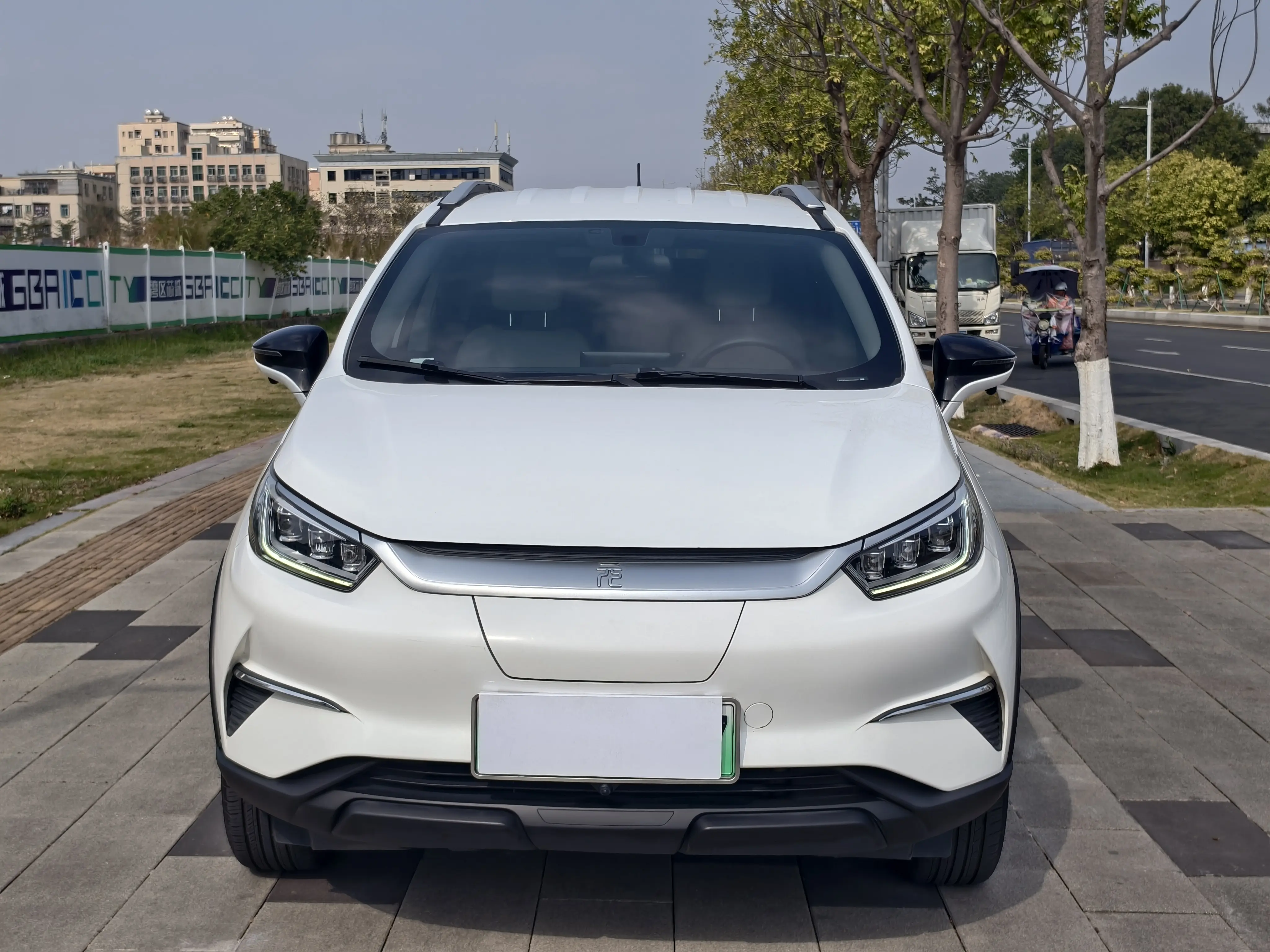 BYD Yuan Pro  из Китая