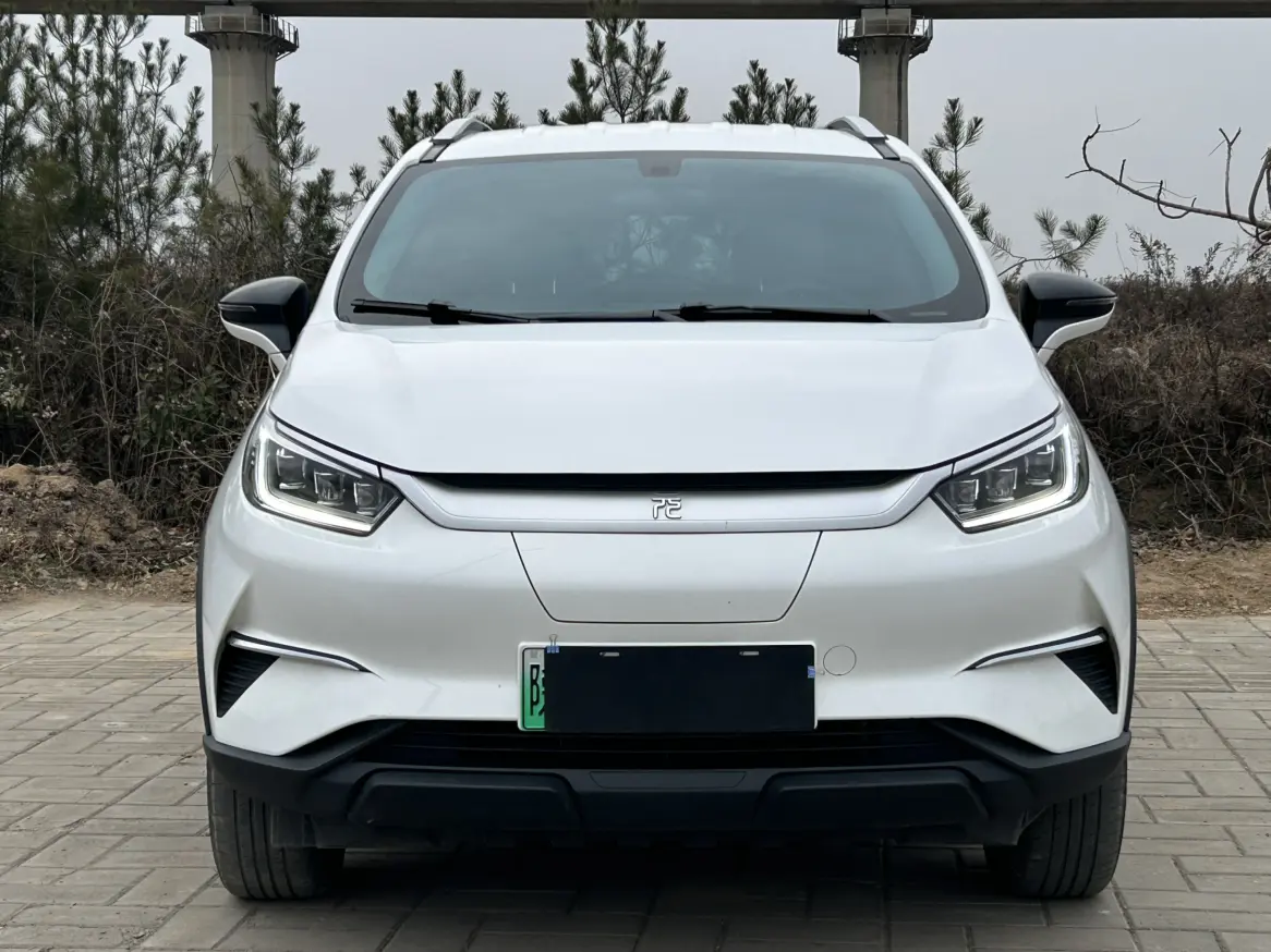 BYD Yuan Pro  из Китая