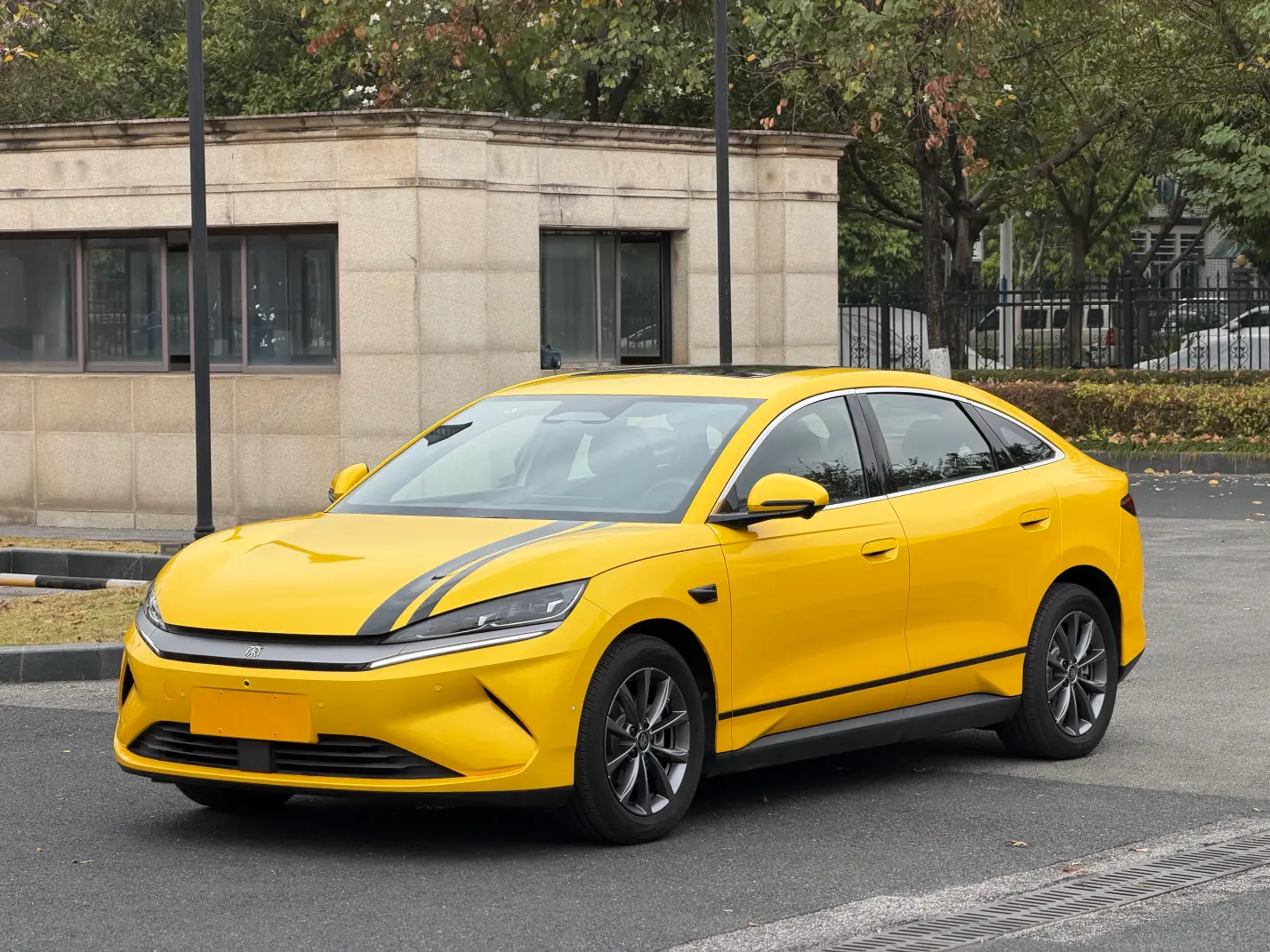 BYD Qin L EV