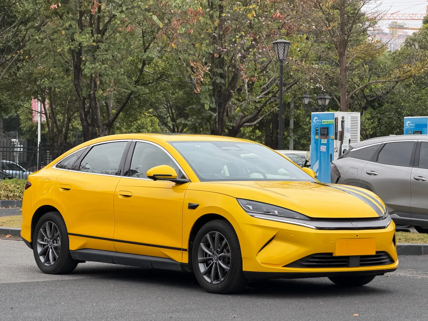 BYD Qin L EV