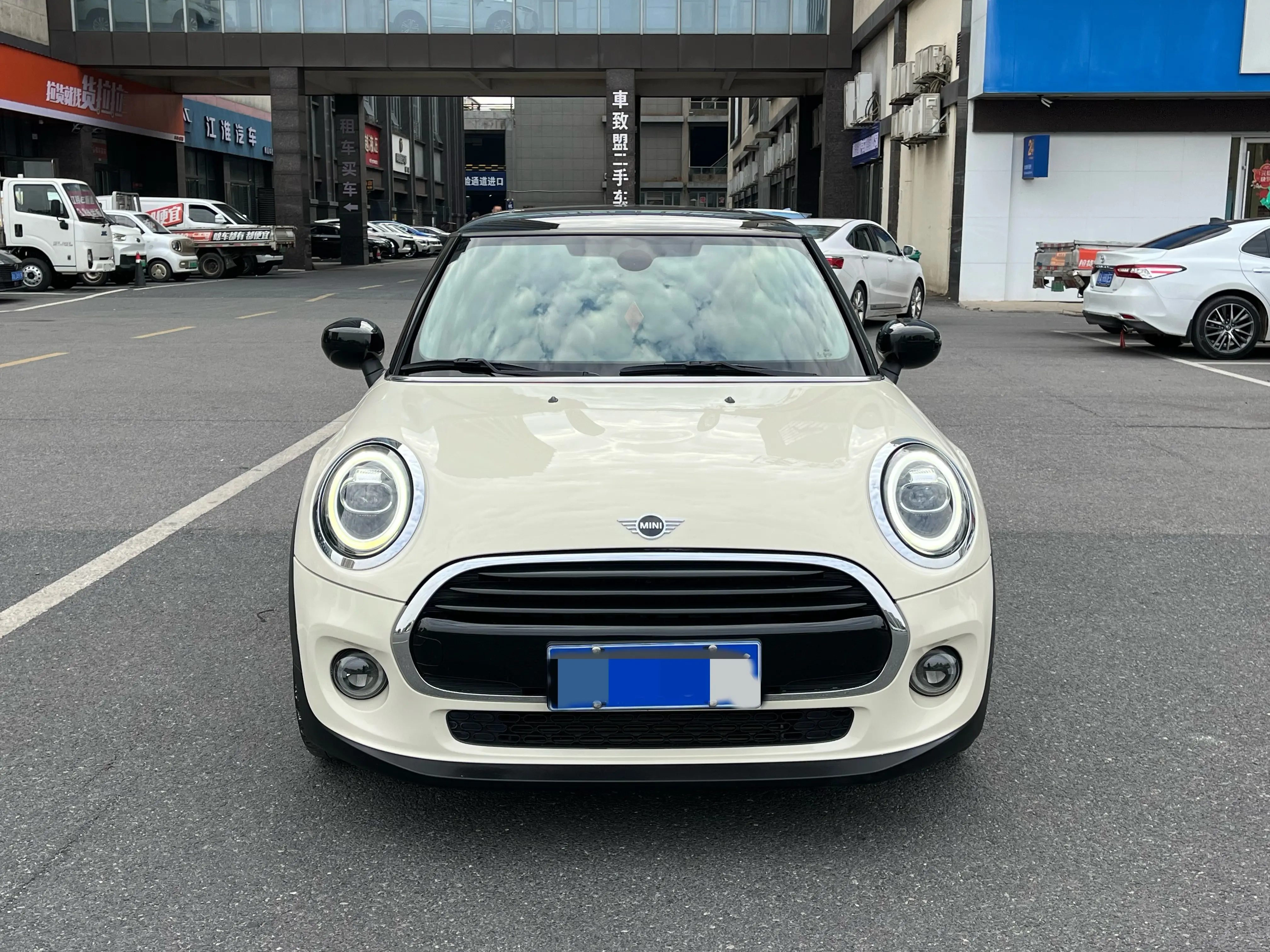 MINI 
