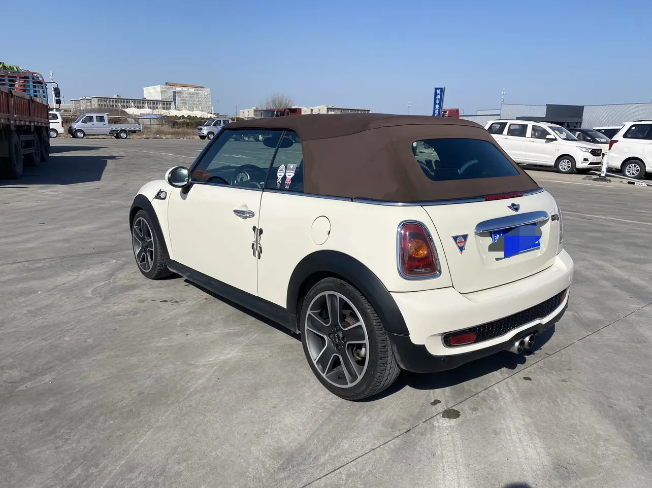 MINI 