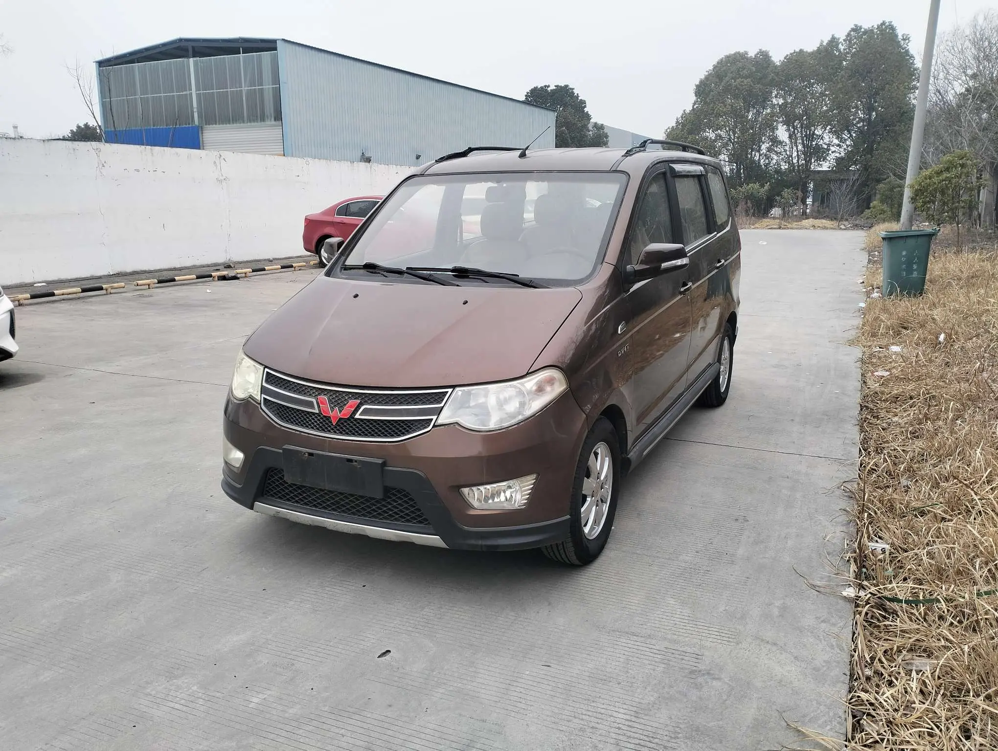 Wuling Hongguang  из Китая