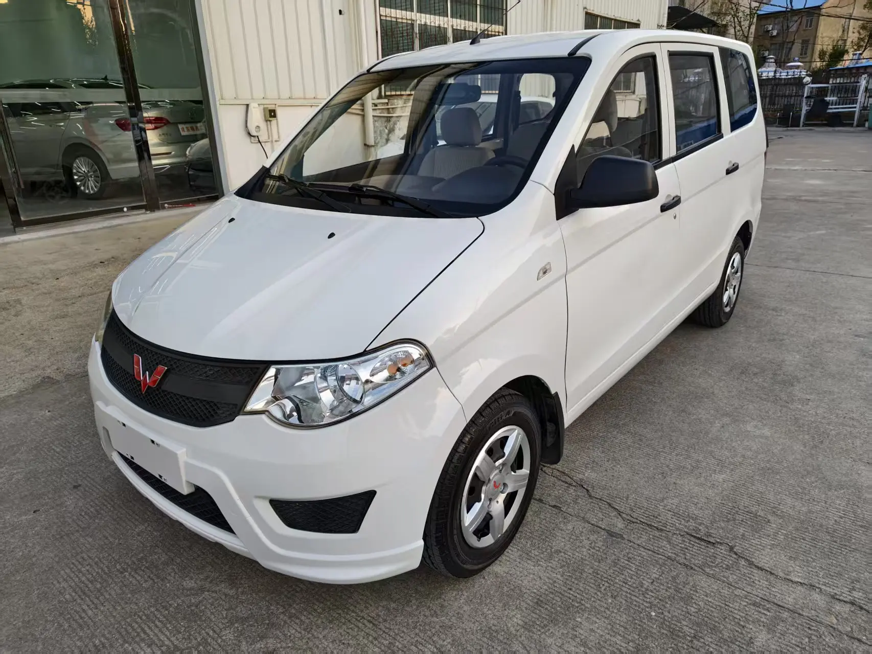 Wuling Hongguang  из Китая