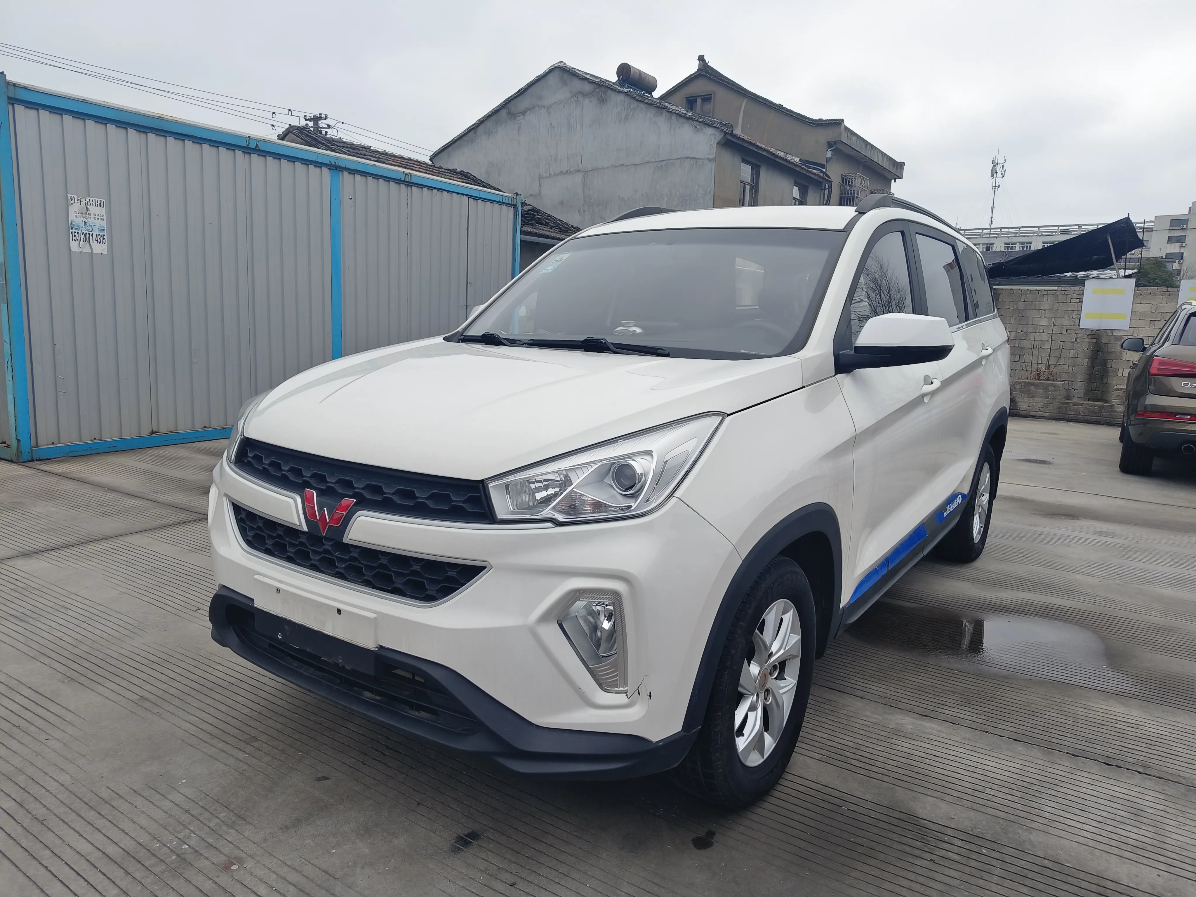 Wuling Hongguang S3  из Китая