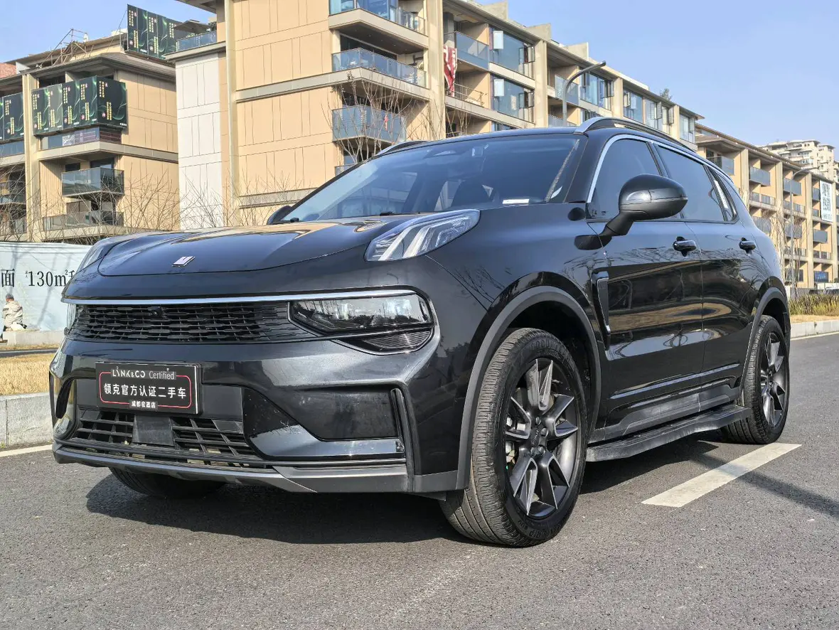 Lynk & Co 01