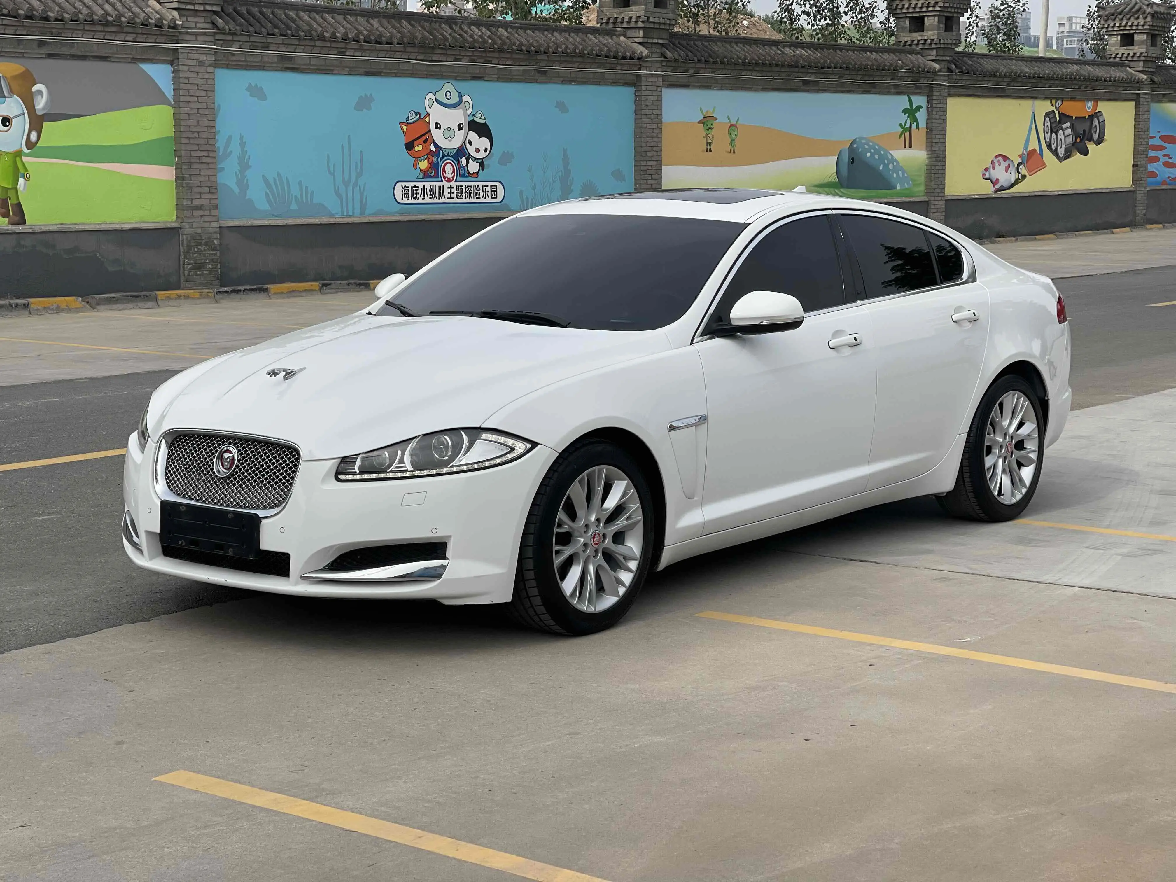 Jaguar XF