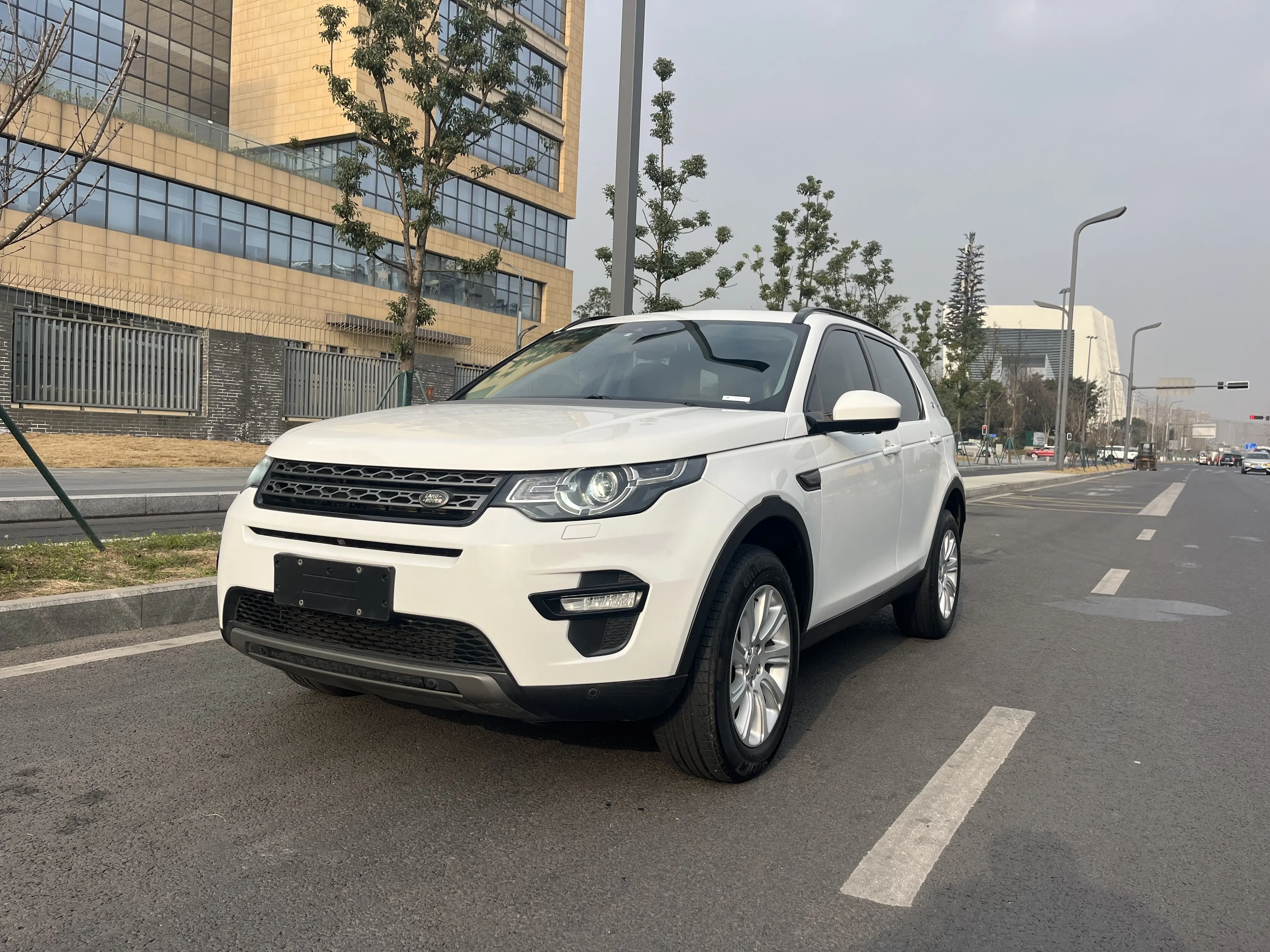 Land Rover Discover the magic