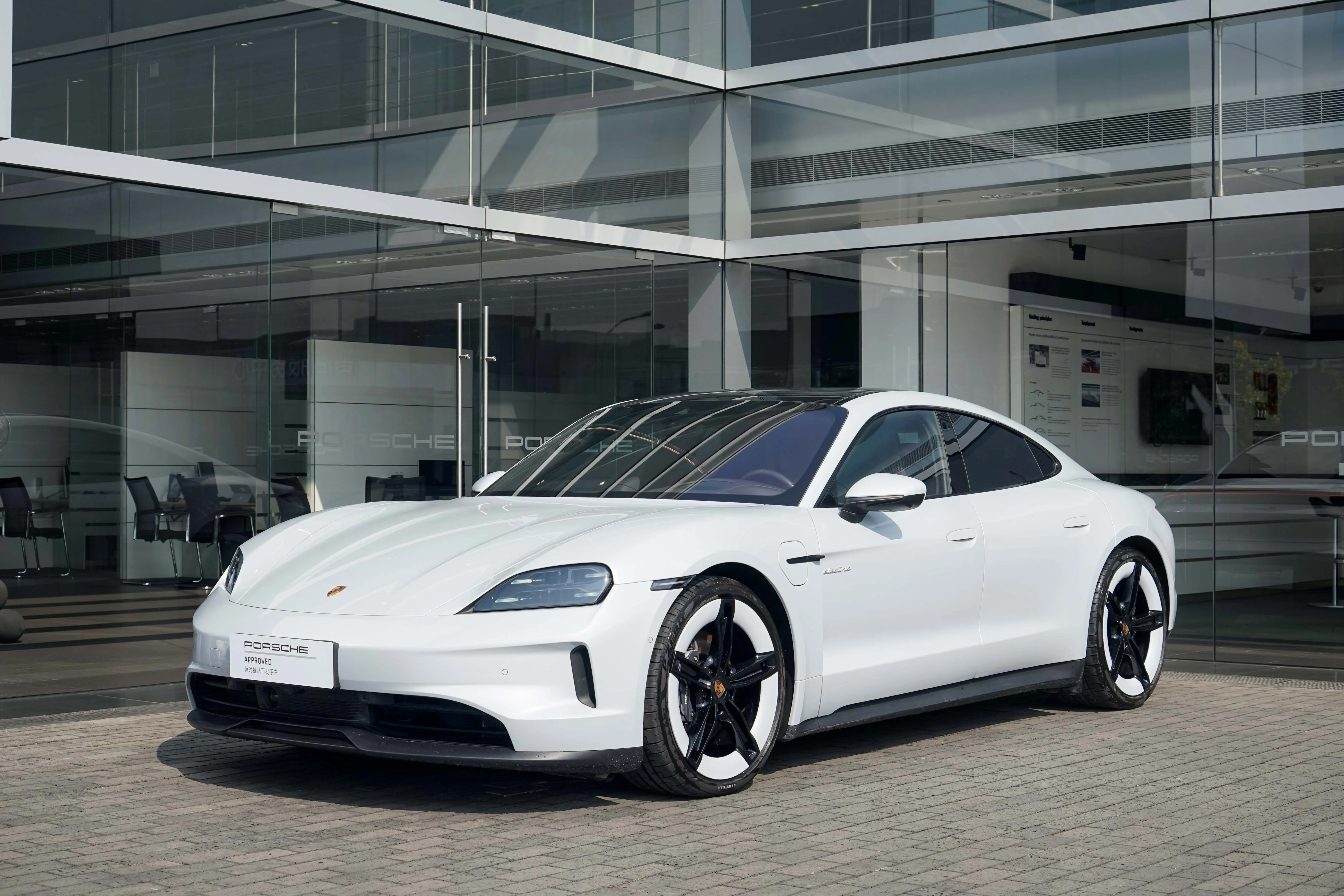Porsche Taycan