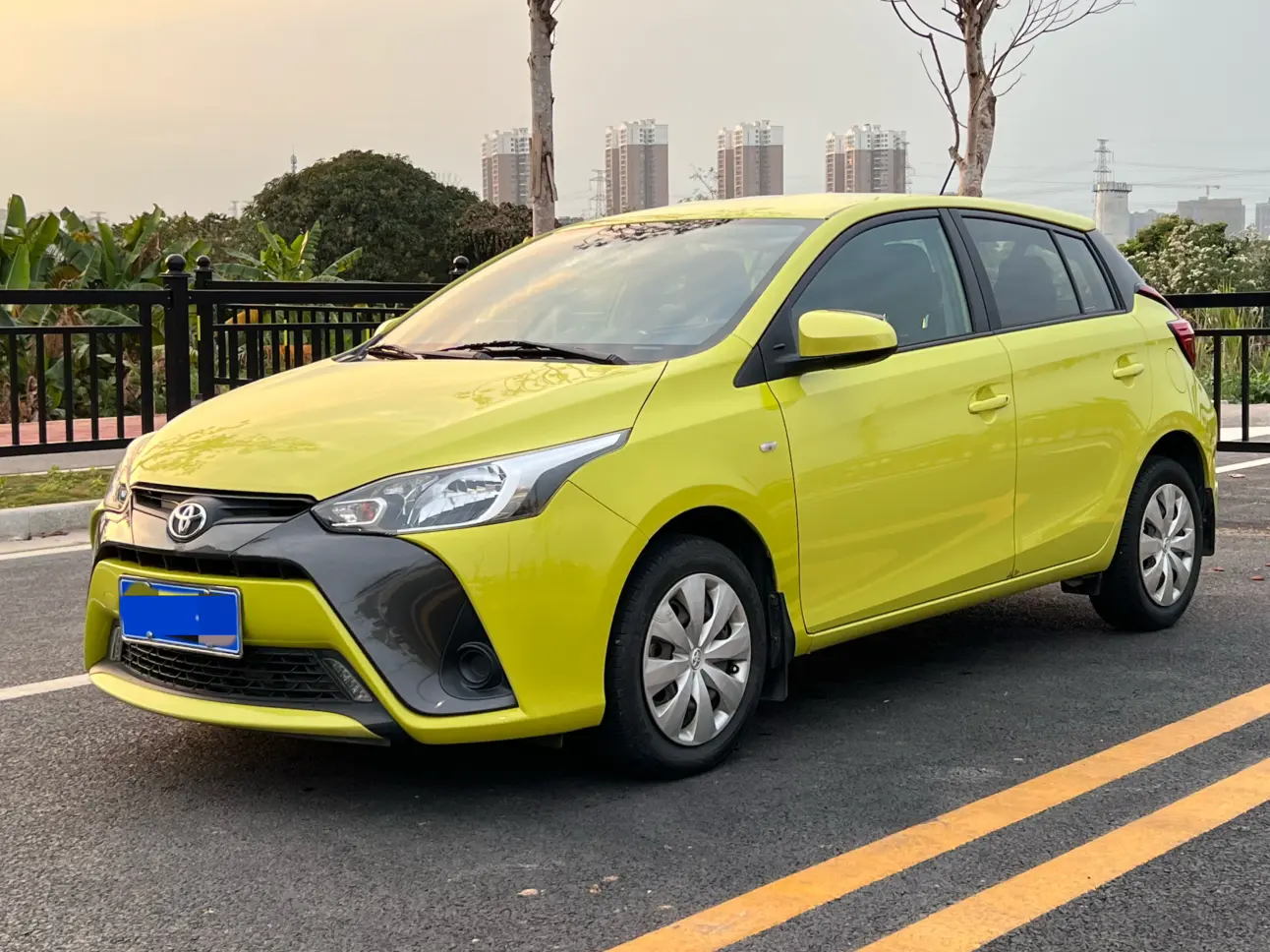 Toyota Yaris L  из Китая