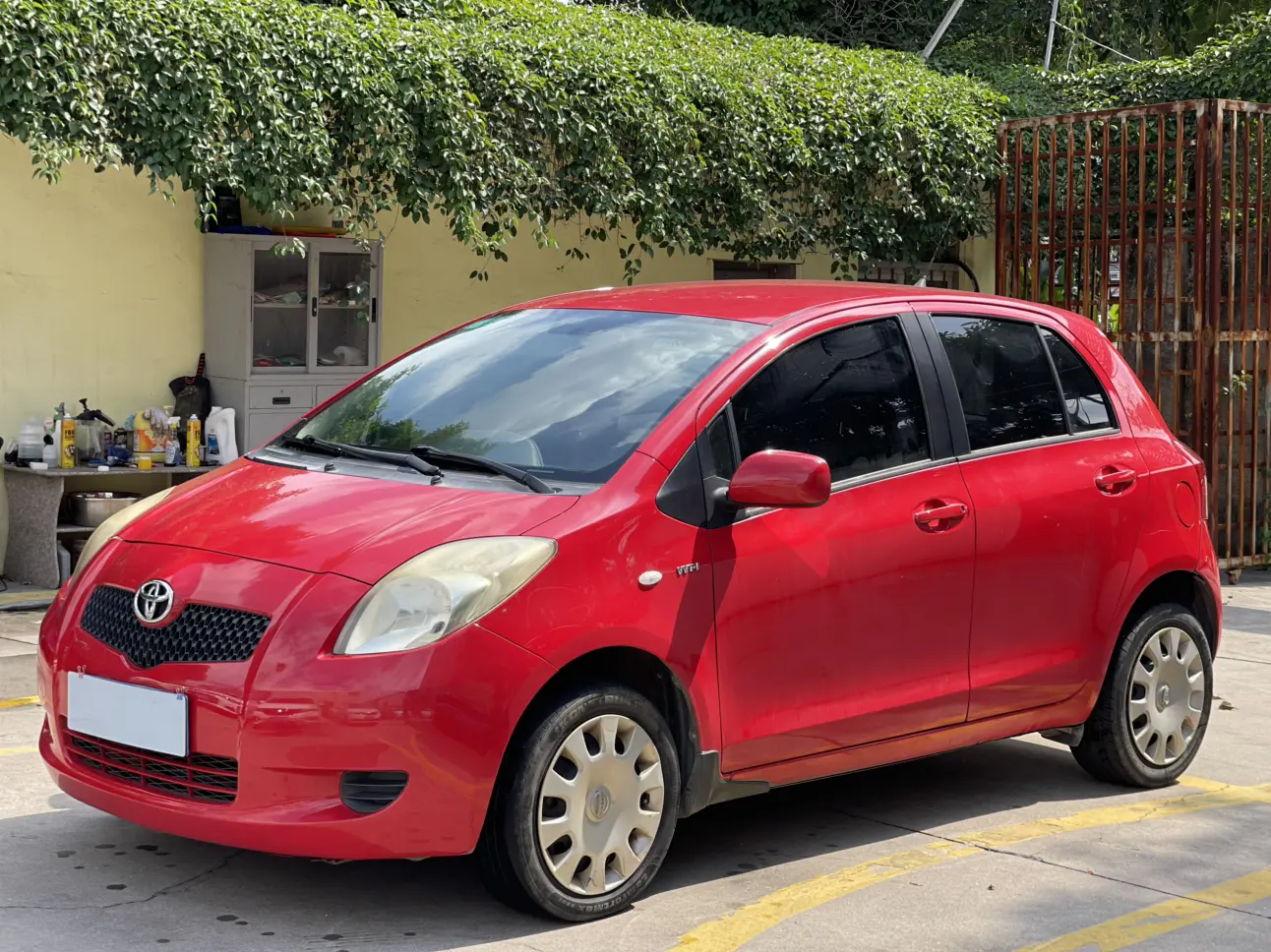 Toyota Yaris  из Китая