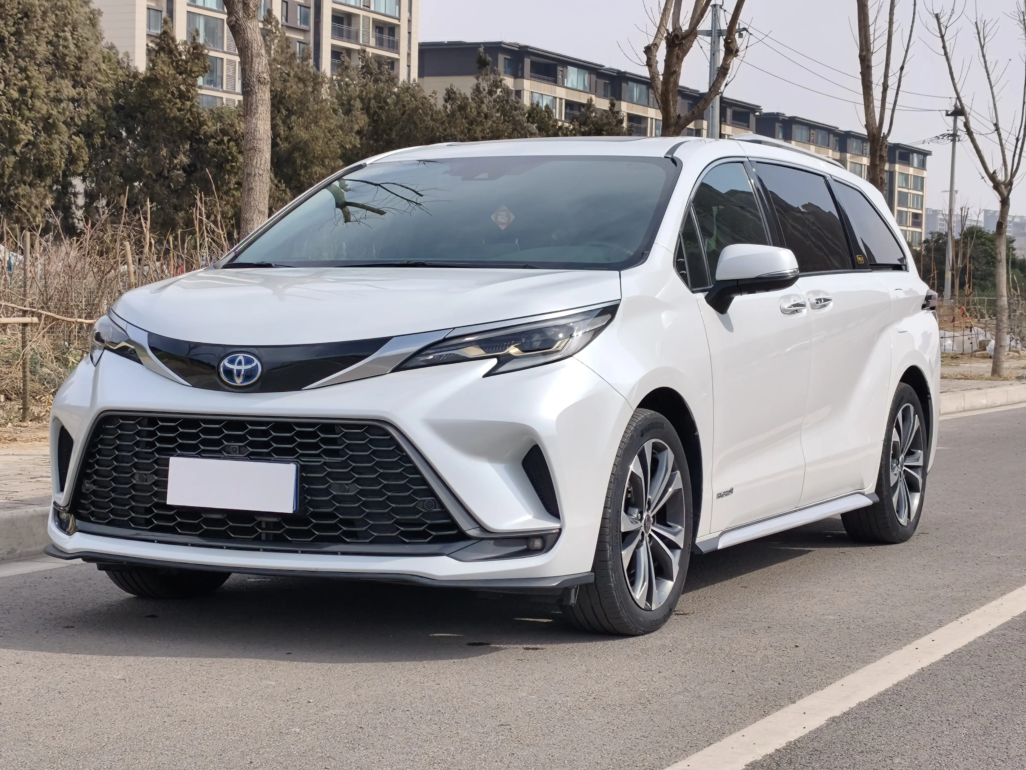 Toyota Granvia  из Китая