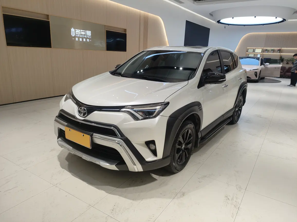 Toyota RAV4  из Китая