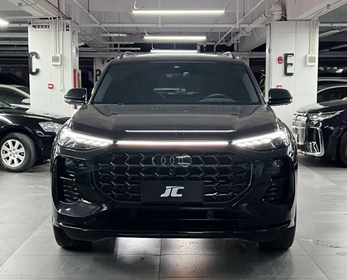 Audi Q6  из Китая