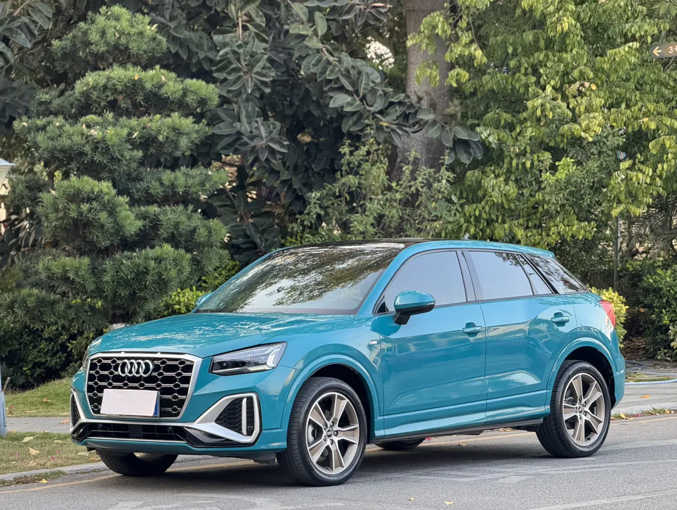 Audi Q2L  из Китая