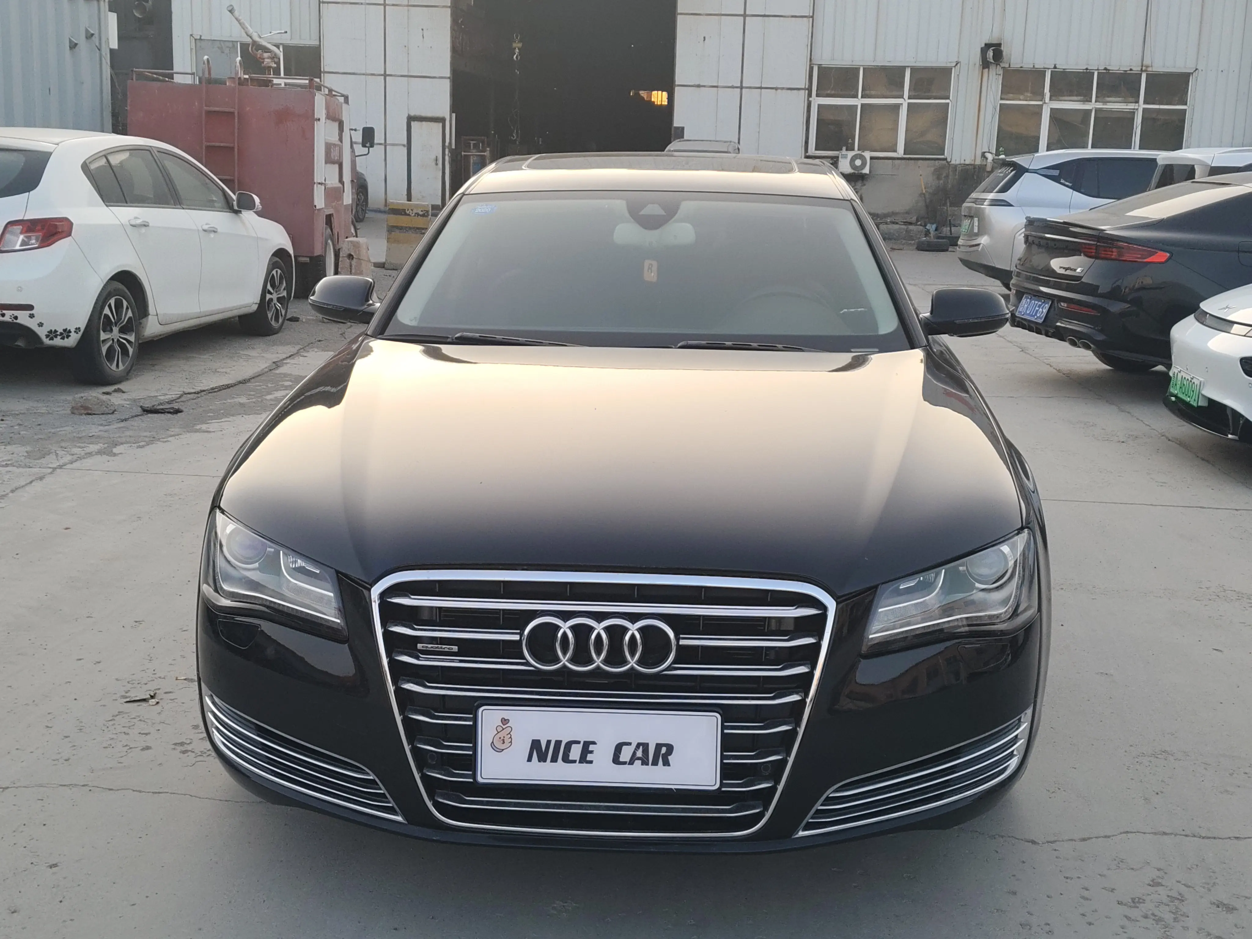 Audi A8  из Китая