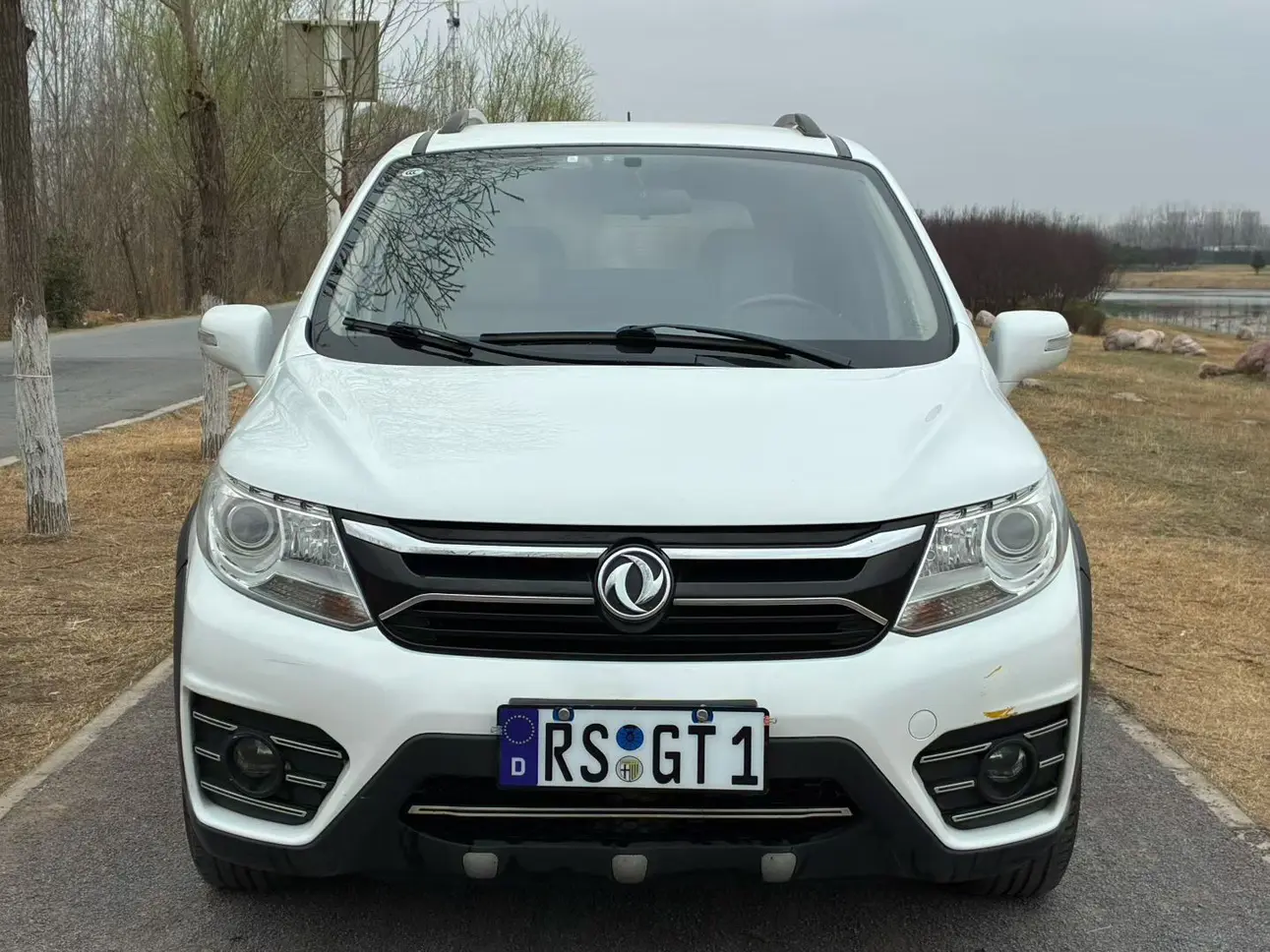 Forthing Jingyi XV  из Китая