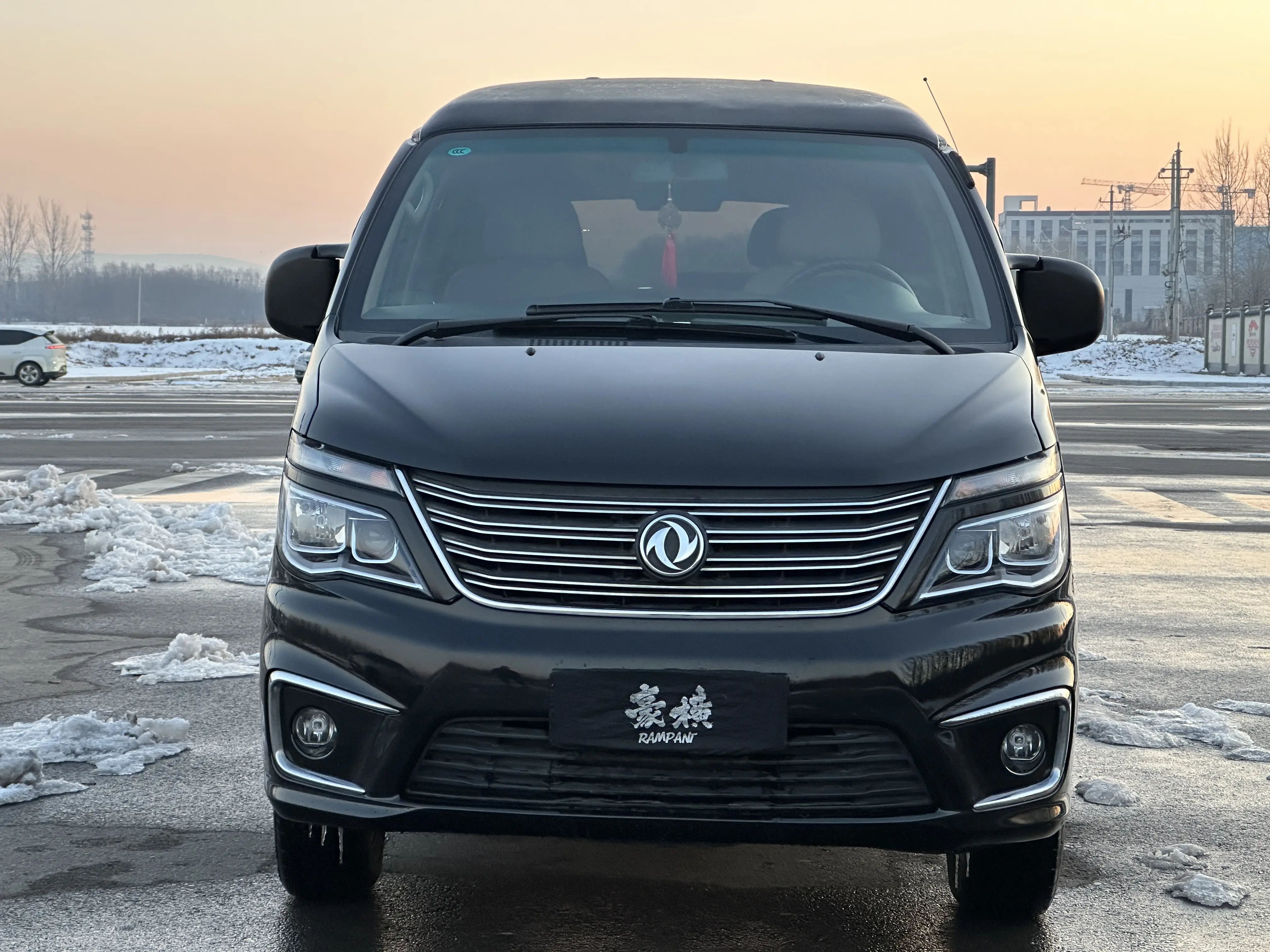 Forthing Lingzhi  из Китая