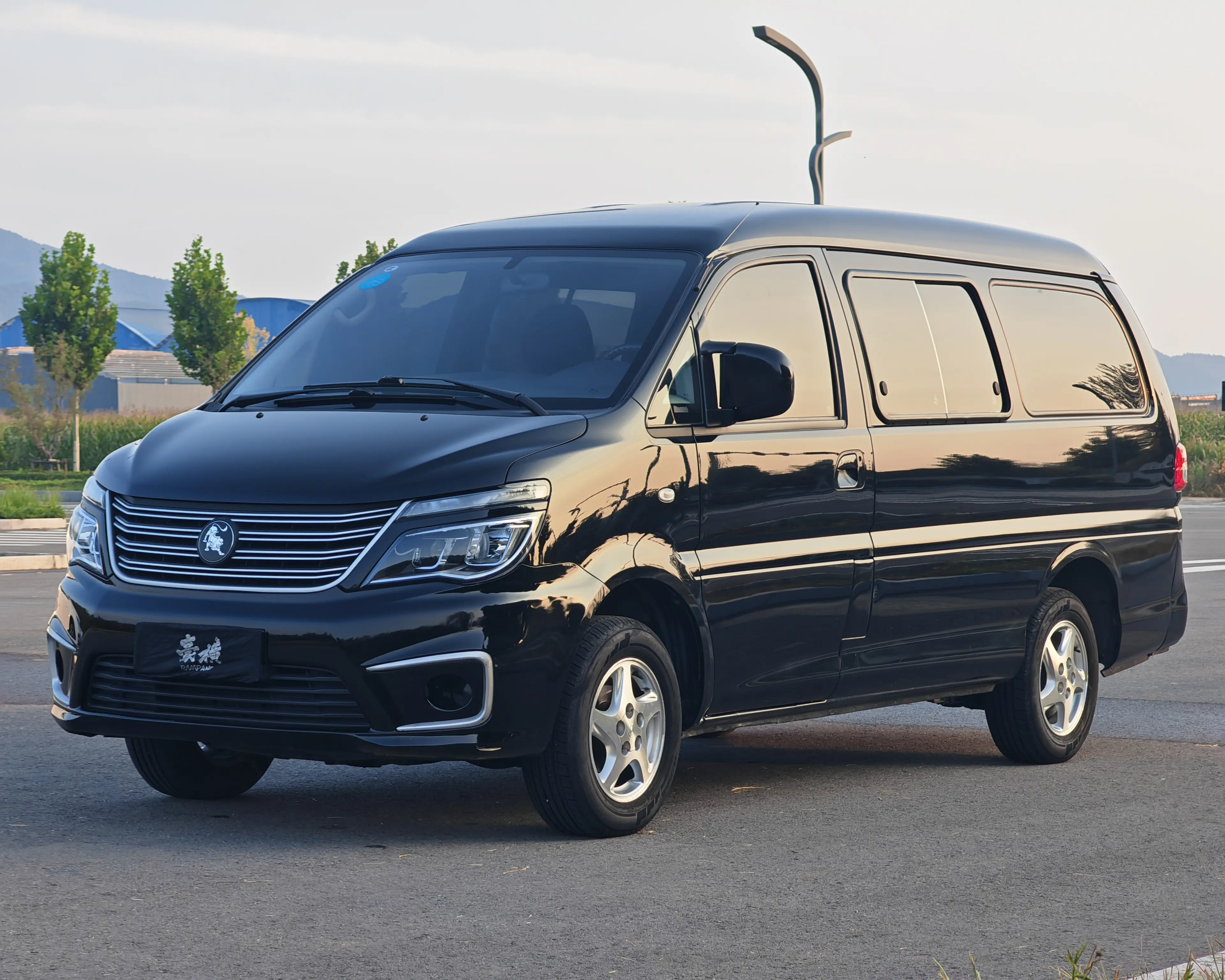 Forthing Lingzhi  из Китая