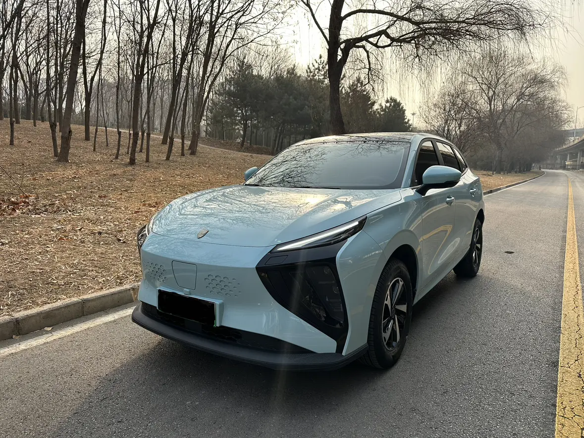 Forthing Wind and Thunder  из Китая