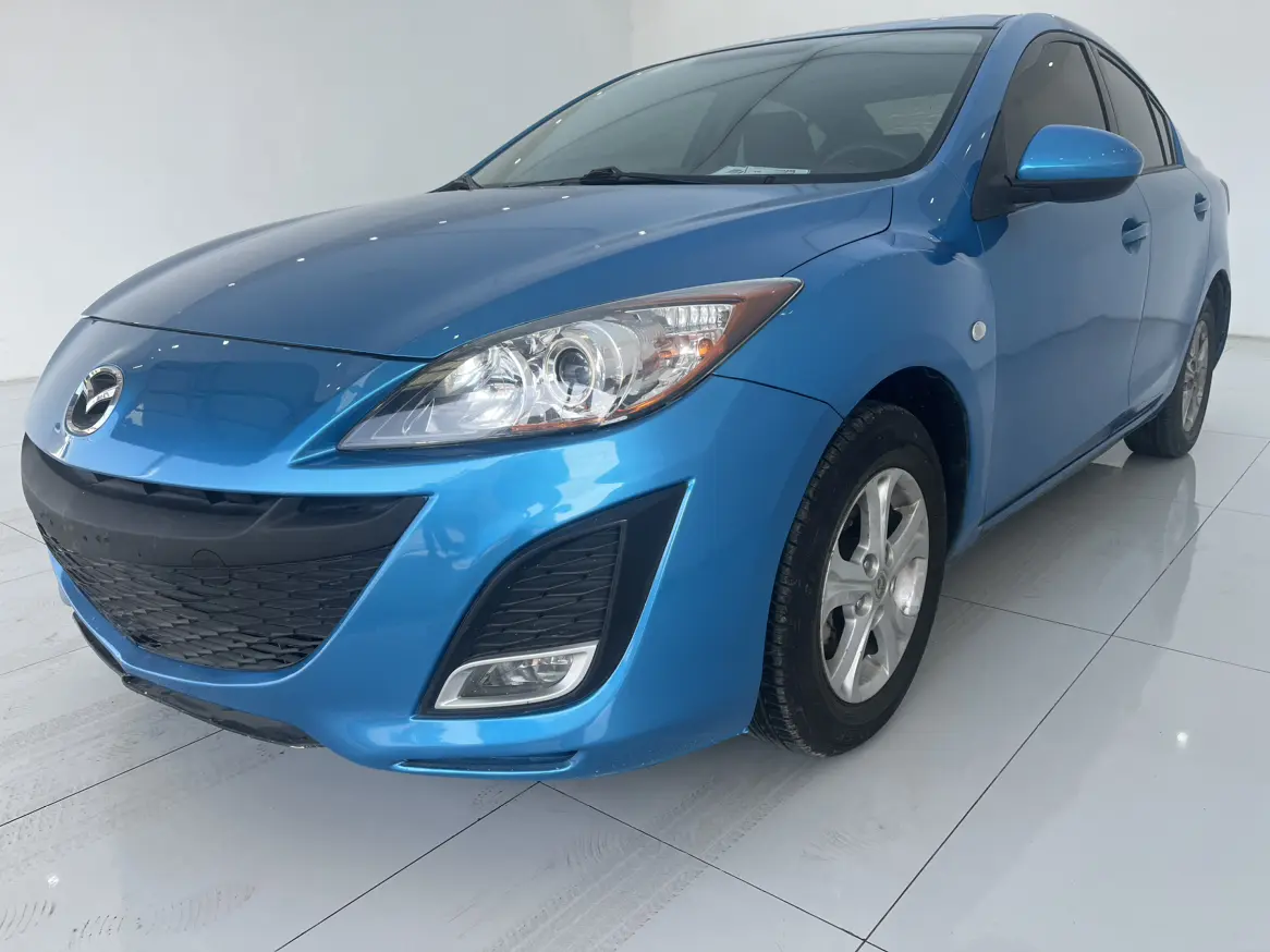 Mazda Axela (Mazda3)  из Китая