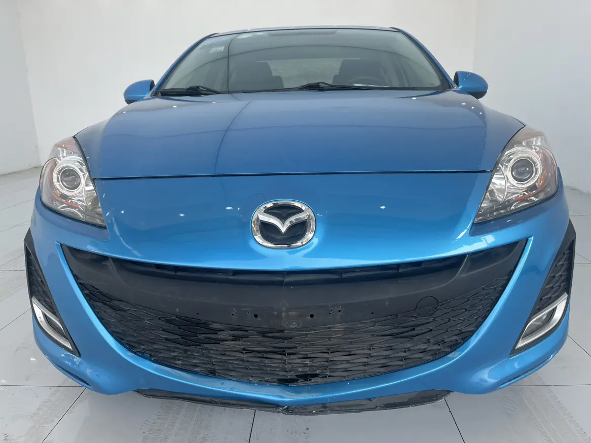 Mazda Axela (Mazda3)  из Китая