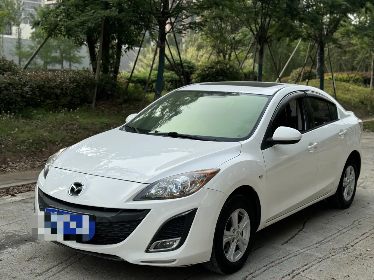 Mazda Axela (Mazda3)  из Китая