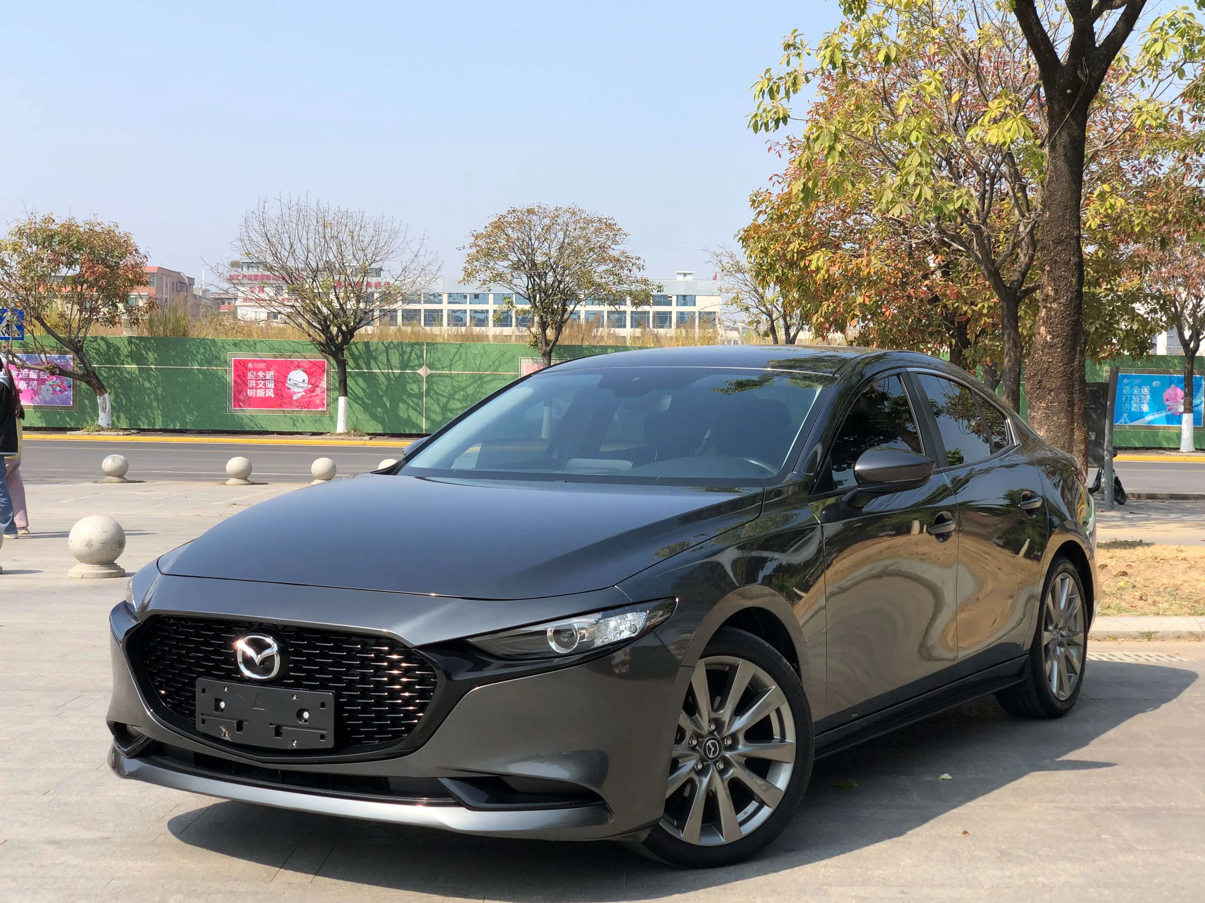 Mazda Axela (Mazda3)  из Китая