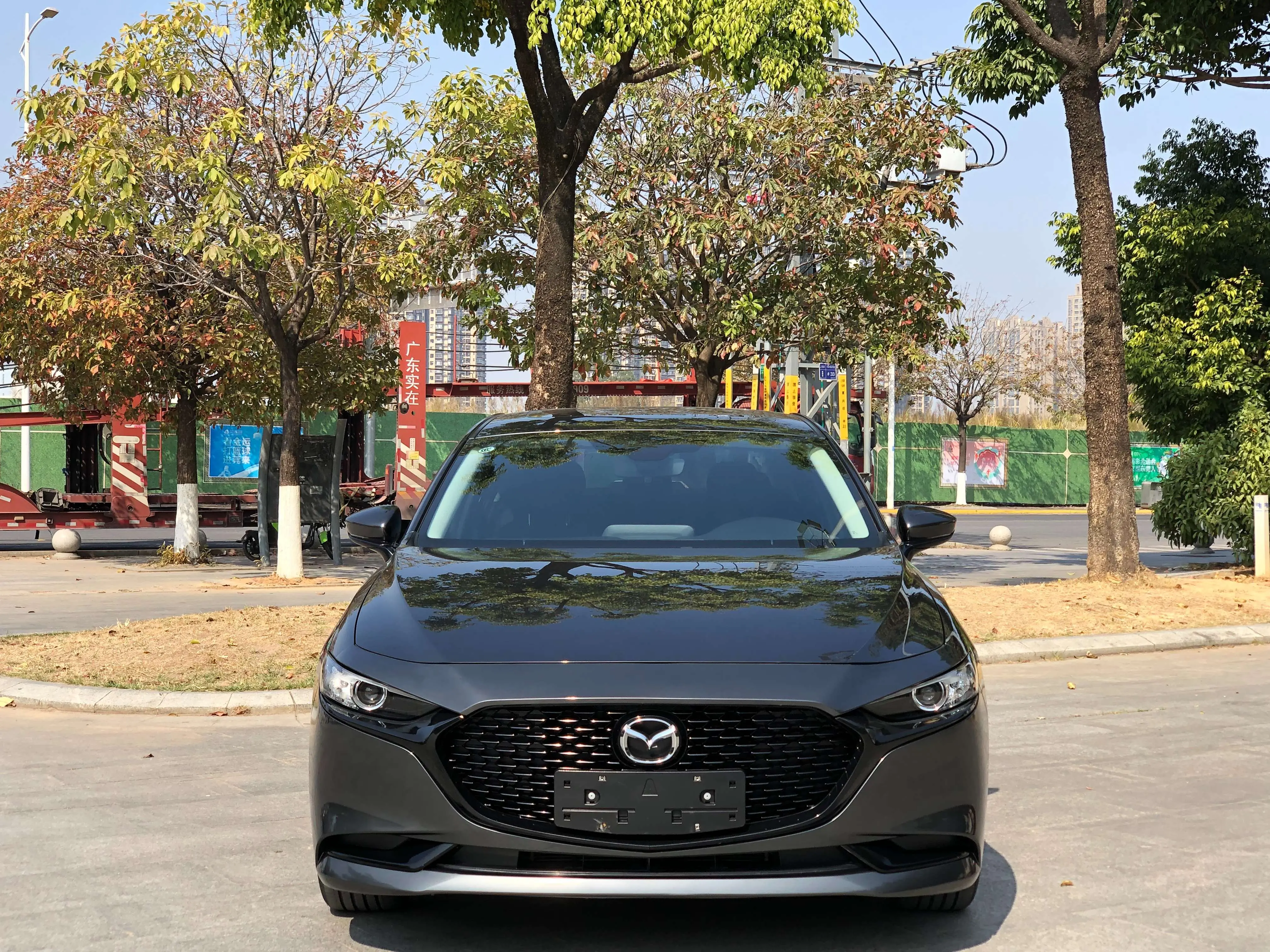 Mazda Axela (Mazda3)  из Китая