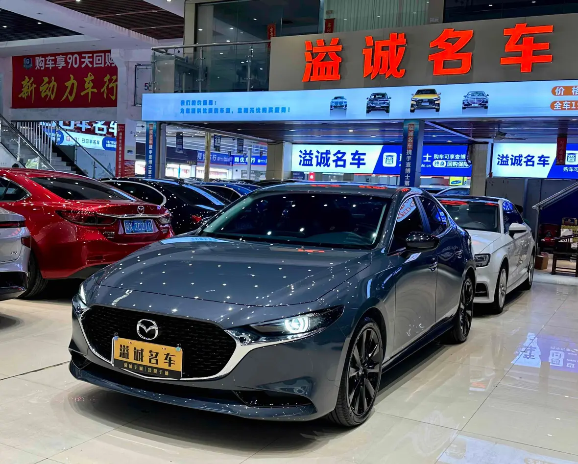 Mazda Axela (Mazda3)  из Китая