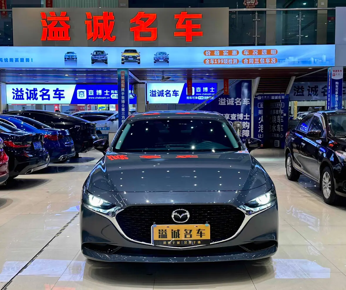 Mazda Axela (Mazda3)  из Китая