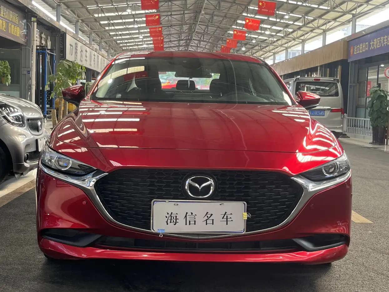 Mazda Axela (Mazda3)  из Китая