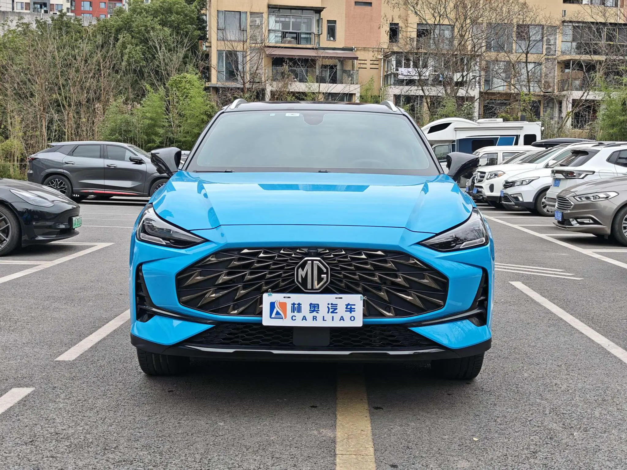 MG ONE  из Китая