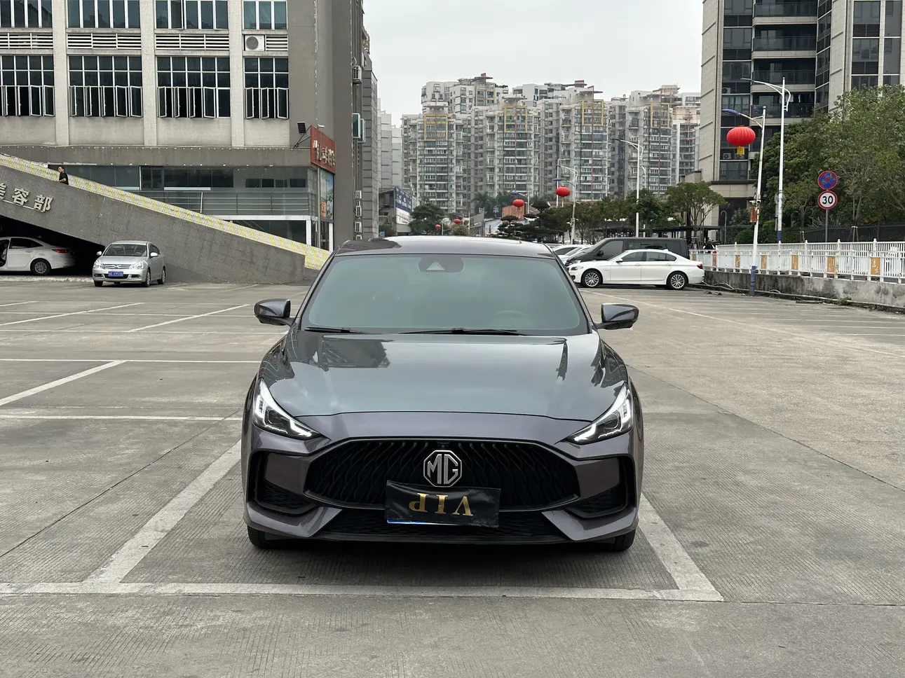 MG 5  из Китая