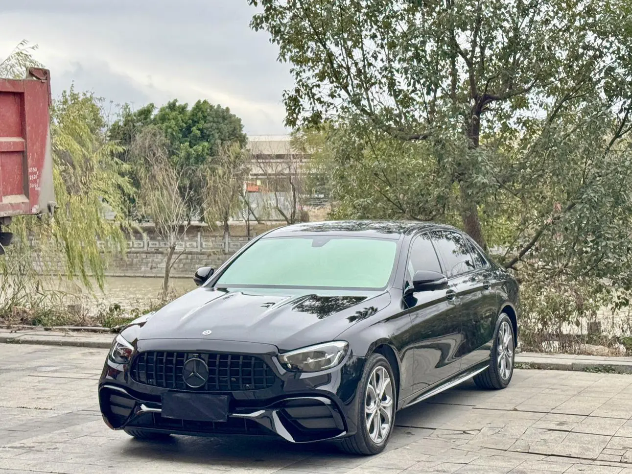 Mercedes-Benz E-Class  из Китая