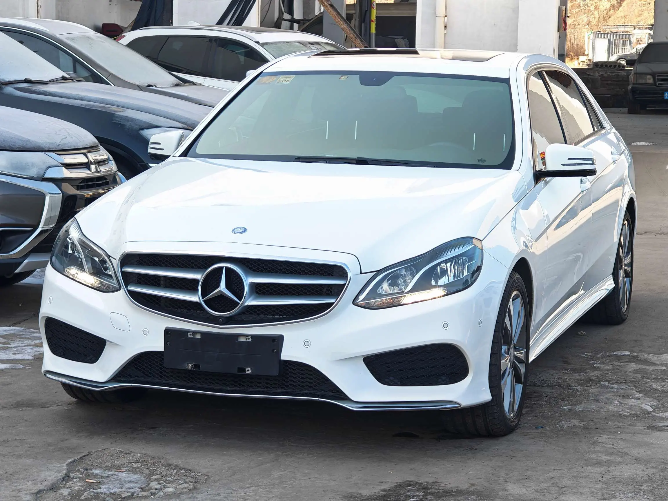 Mercedes-Benz E-Class  из Китая