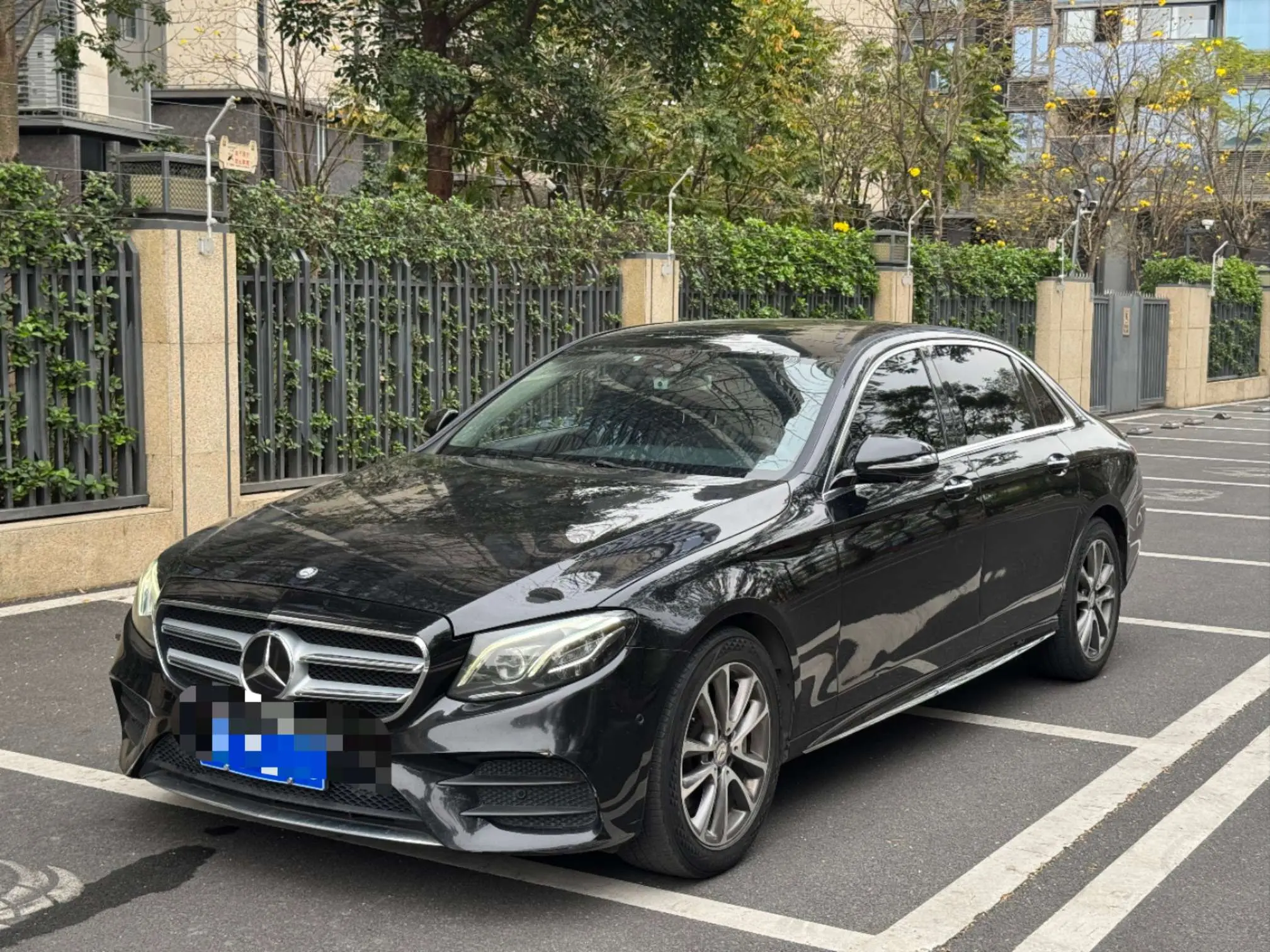 Mercedes-Benz E-Class  из Китая