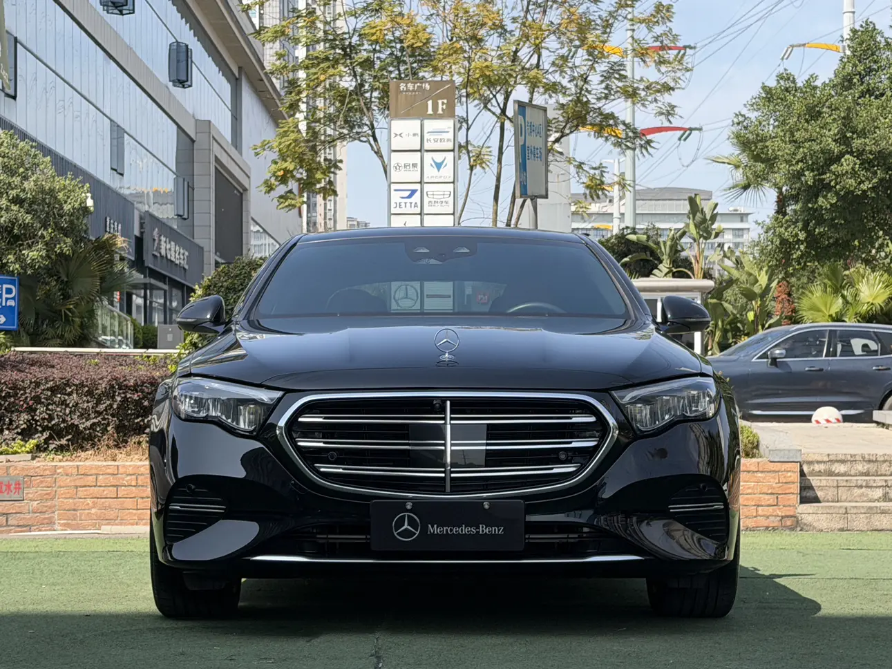 Mercedes-Benz E-Class  из Китая