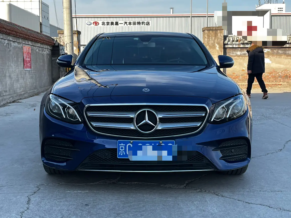 Mercedes-Benz E-Class  из Китая