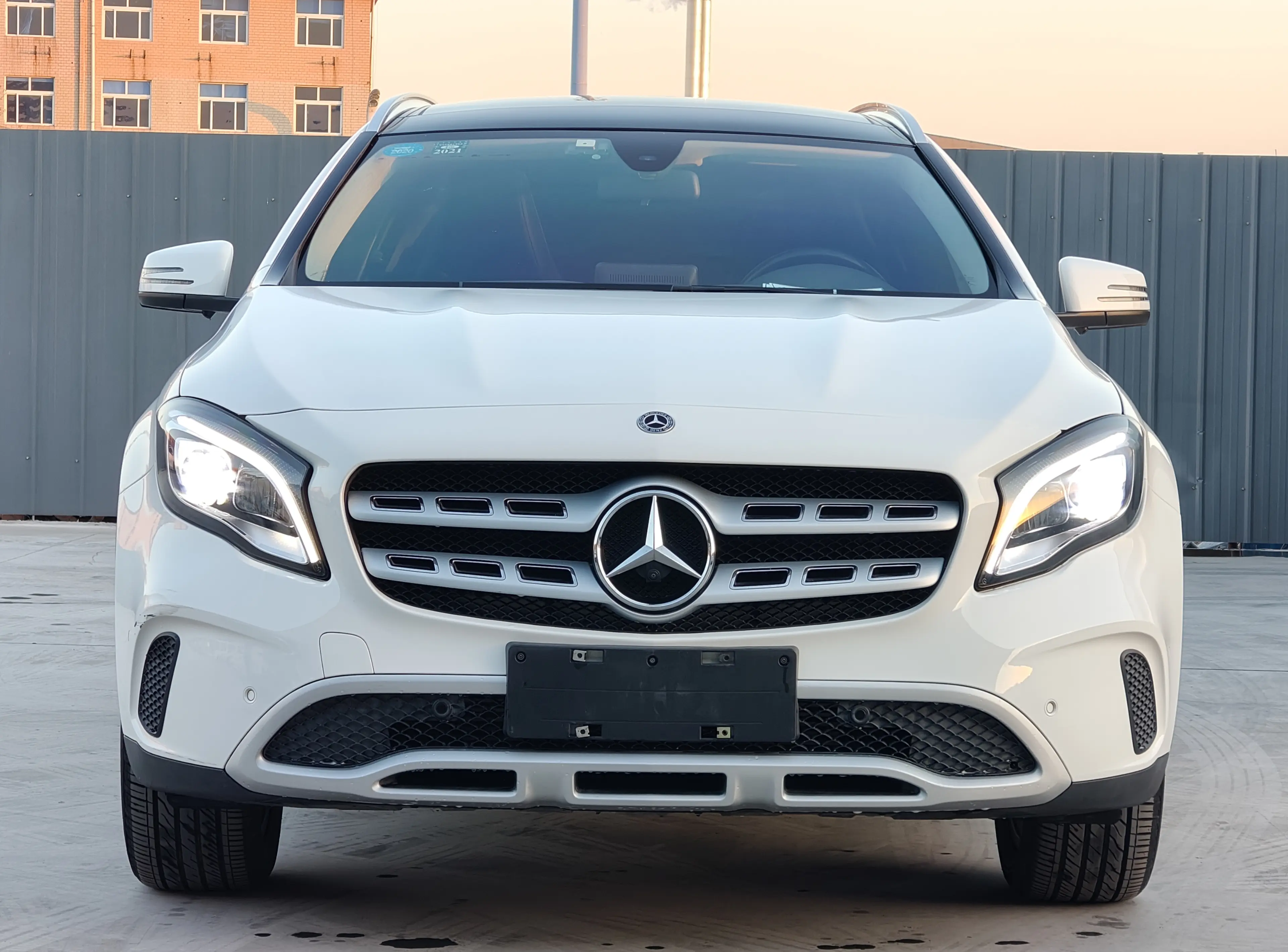 Mercedes-Benz GLA  из Китая
