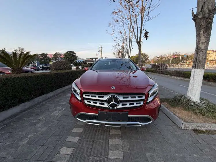 Mercedes-Benz GLA  из Китая