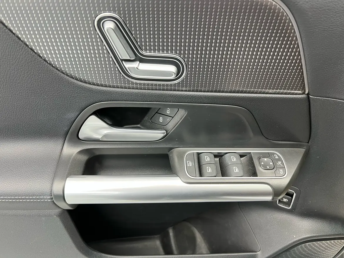 Mercedes-Benz GLA  из Китая