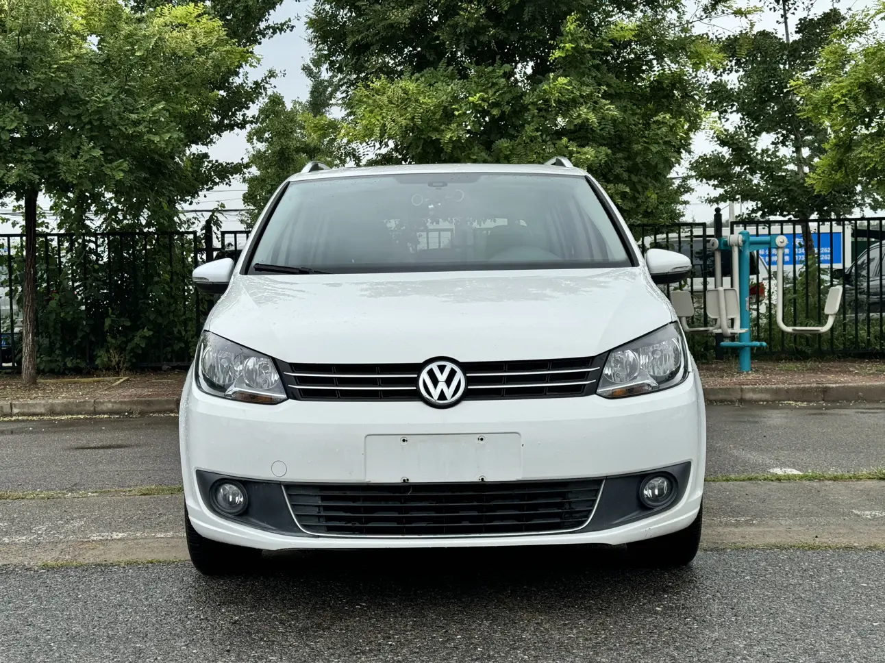 Volkswagen Touran  из Китая