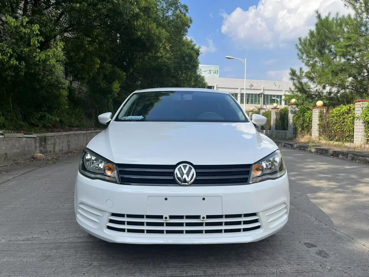Volkswagen Jetta  из Китая