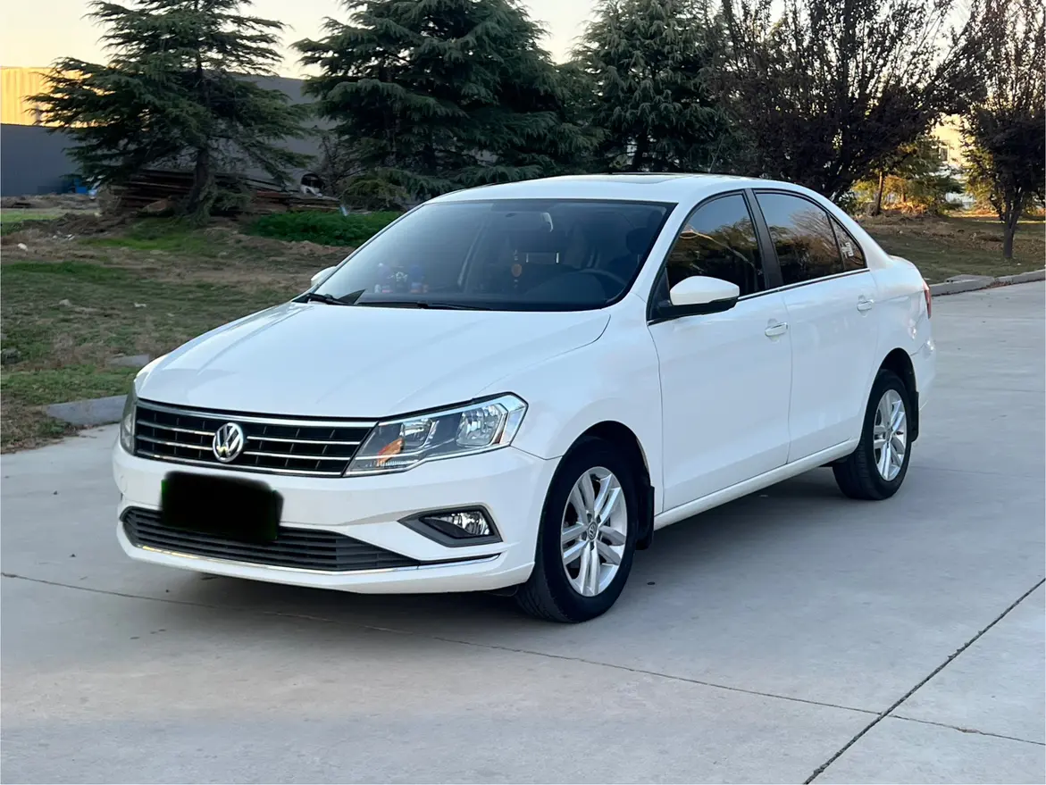 Volkswagen Jetta  из Китая