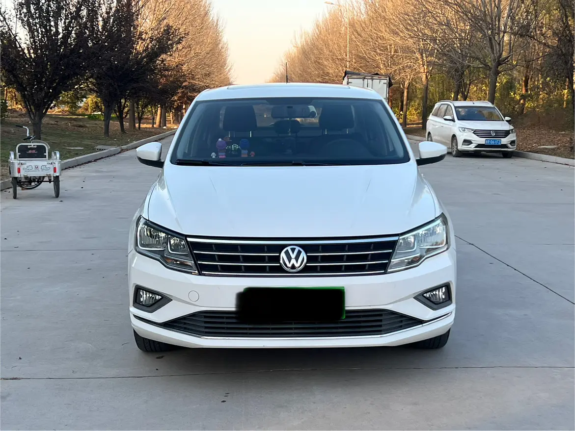 Volkswagen Jetta  из Китая