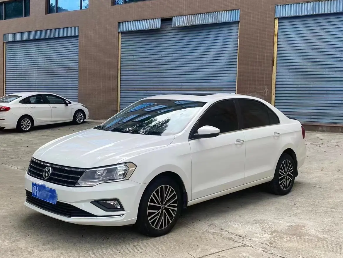 Volkswagen Jetta  из Китая